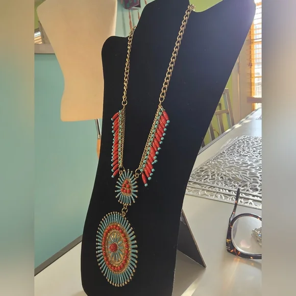 Elegant Gold and Red Squash Blossom Styled Necklace - Picture 6 of 6